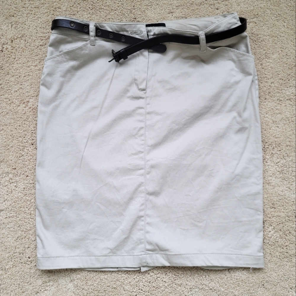 Women's Mango pencil skirt.